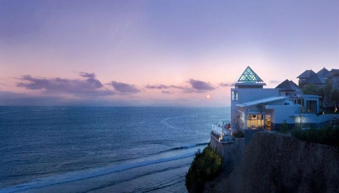 入住悬崖之上绝美的乌干沙悦榕庄，体会最地道的巴厘岛风情！