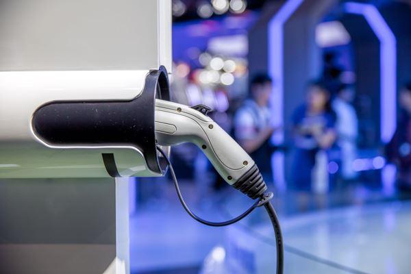 倒闭、退市、收购： 快速洗牌的充电桩产业如何盈利？