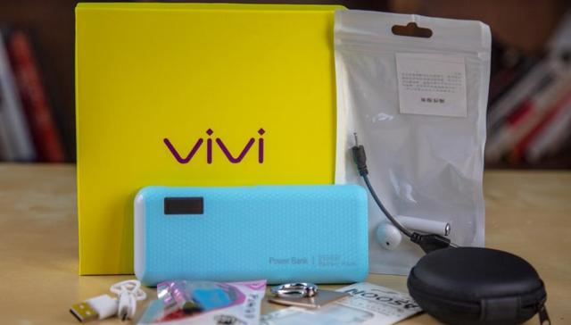 在拼多多上买的398元爆款vivi手机，刷新了我们对于山寨的认知