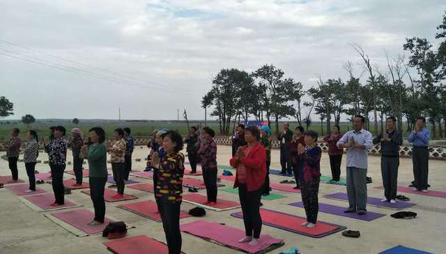 【特写】一个中国乡村的瑜伽扶贫试验