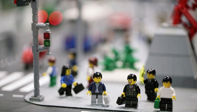 乐高,积木,玩具行业,打印,布加迪,回力车,细思极恐,钢丝,信仰,iPhone