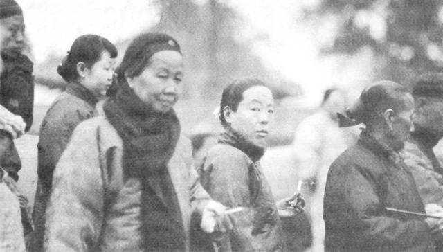 五百年来 香烟如何进入了中国人的生活日常？