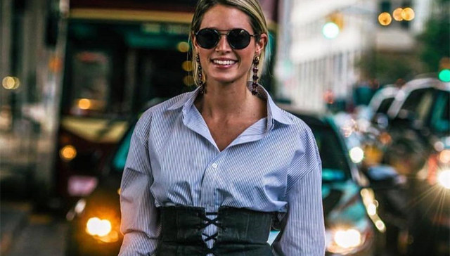 【衣帽间】既优雅又个性的女孩，都有一对金属线性耳环