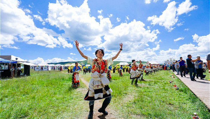 尕秀村| 一个草原深处藏寨的美丽蜕变