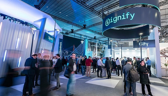 【进博会在线】昕诺飞：将在国内首发可提供上网服务的LED灯