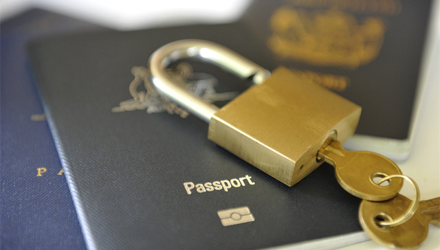 考试,死记硬背,英语语言测试,程序漏洞,入籍,不及格,信使邮报,驳回,英语水平,Dutton