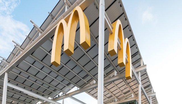 麦当劳在芝加哥的新门店 长得和苹果旗舰店一样