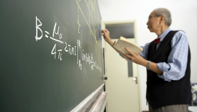 多地实行教师“无校籍管理” 学者：对农村的教师流动动力不足