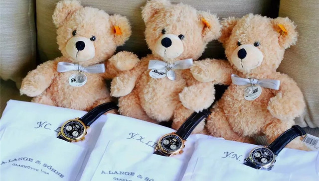 一只毛绒熊竟然要80万！名字灵感来自美国总统就可以为所欲为？