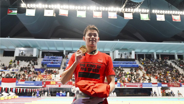 亚运20日综述：游泳中日之争势均力敌 日本男篮曝嫖娼丑闻