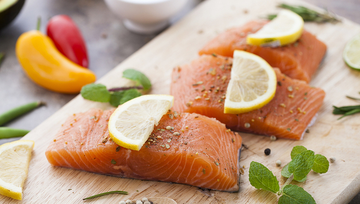 虹鳟,三文鱼,争议,标准,制定者,消费者,鱼种产地,上海市消保委