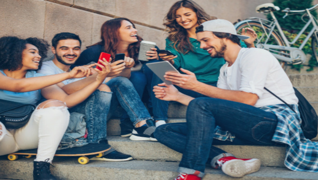 去Instagram上发软文  这可能是国外青少年最爱的假期兼职