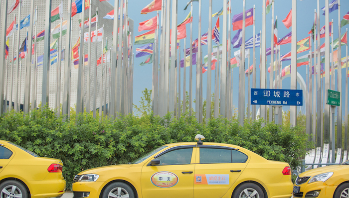 嘀嗒出行推“凤凰出租车云平台”，抢夺出租车市场