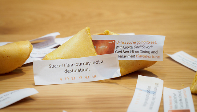 风靡美国中餐厅的“幸运饼干”是什么？广告商在这看到了生意