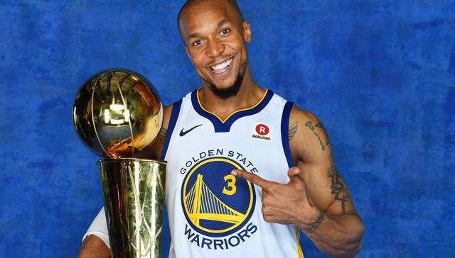 结束15年NBA生涯 随勇士两夺冠军的大卫·韦斯特宣布退役