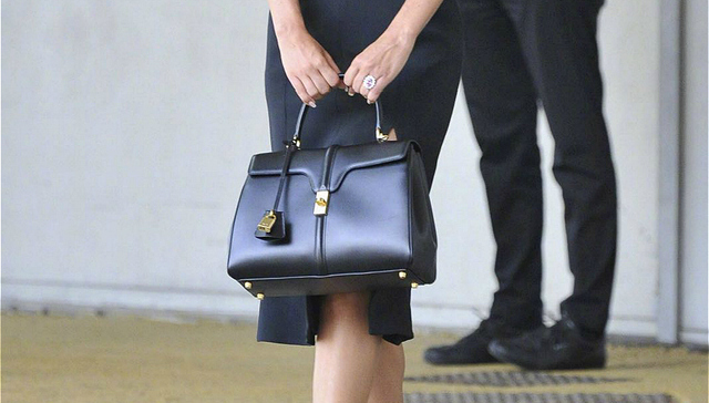 Lady Gaga曝光了Céline新包，Phoebe Philo的粉丝接受不了了