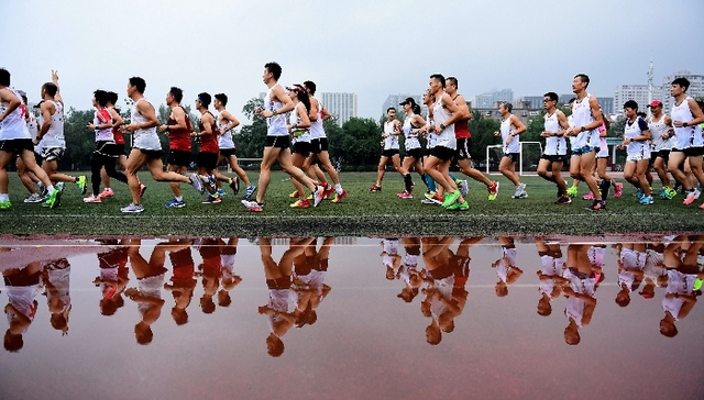 连丢杭马和广马运营权后 智美体育中期净利润又缩水四成