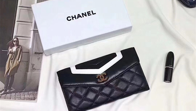 Chanel收购了200年历史的西班牙制造商Colomer，将进一步强化皮革生产