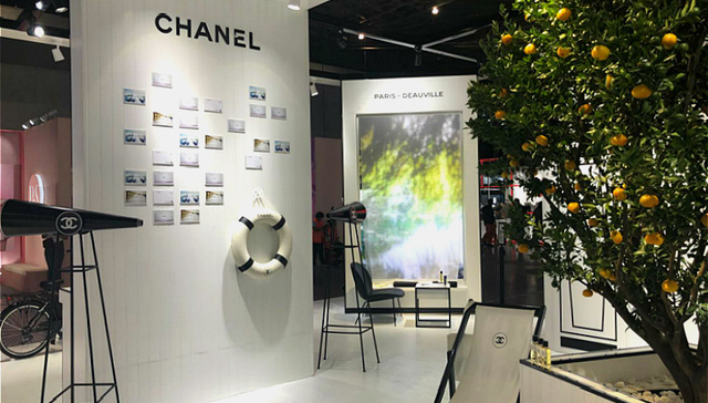 在这场叫YOHOOD的潮流集会上，Chanel和饿了么同时出现了