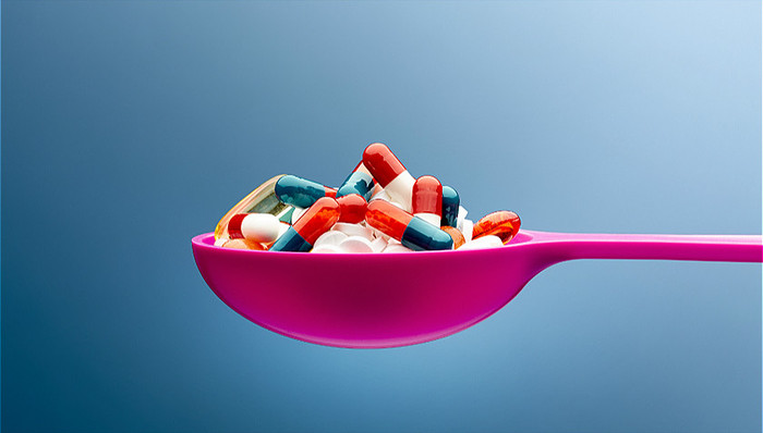 蓝海战略,逆向创新,颠覆式创新,克里斯坦森,重新定义