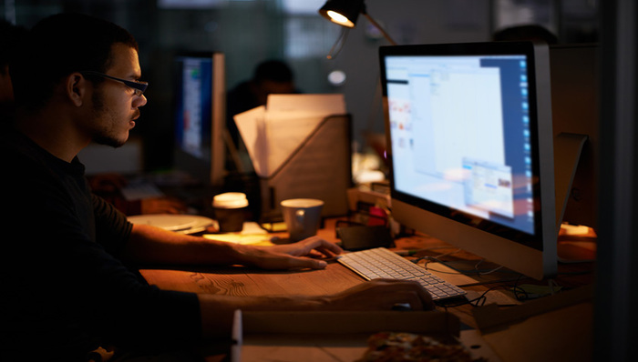 有人“凌晨三点不回家”，有人凌晨五点已上路