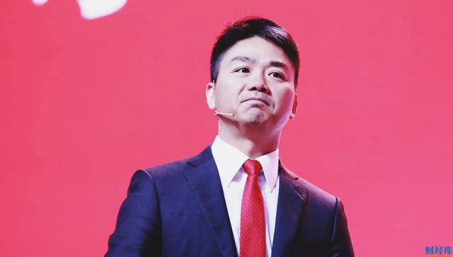 【思想界】为何男性实施性侵，被言论围剿的却是女性？