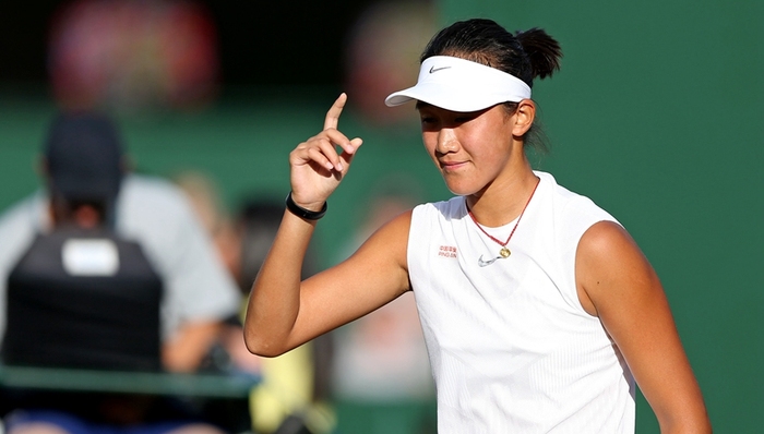 【体育早报】王曦雨夺美网青少年女单桂冠 王霜大巴黎首秀献“世界波”