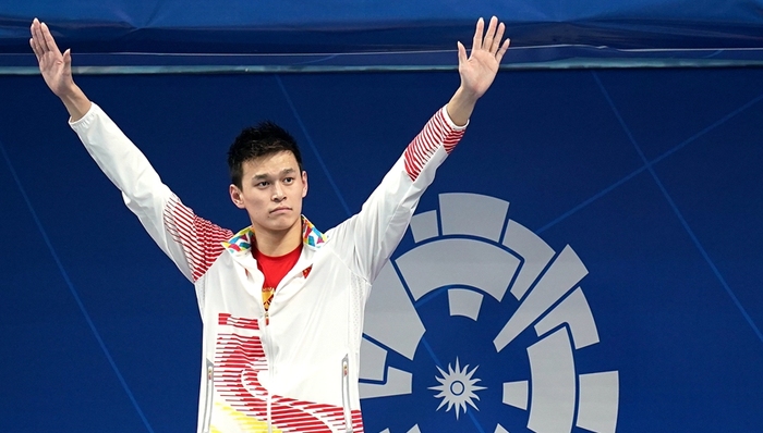 【体育晚报】孙杨将攻读上海体育学院博士 齐达内确认复出执教