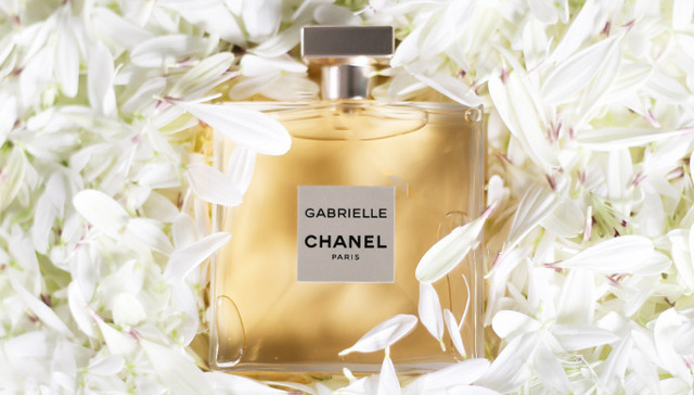 【是日美好事物】Virgil Abloh的第一款“街头香槟”，镀了两层金的戴森吹风机