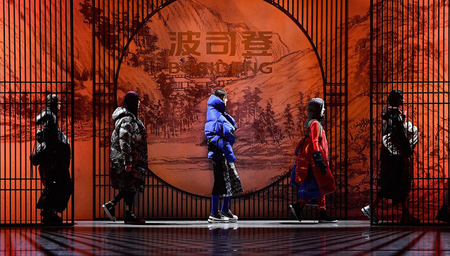 【特写】波司登去纽约时装周走秀的背后，是一场自救