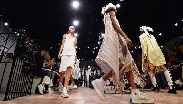 【伦敦时装周】J.W. Anderson的世界里，条纹有100种演绎方式