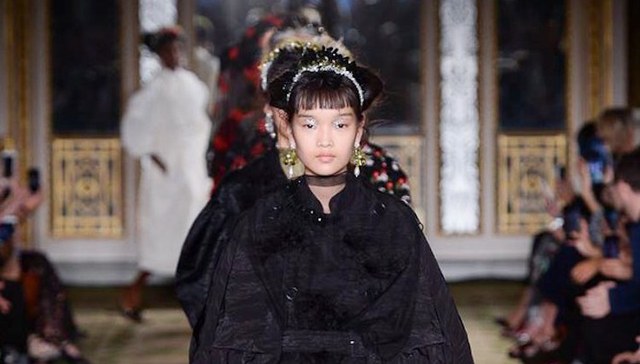 【伦敦时装周】Simone Rocha的旧日香港梦