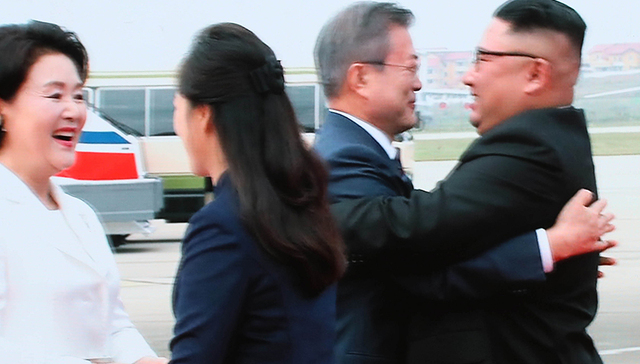 朝韩峰会打破半岛核谈僵局 英媒：为第二次金特会铺路