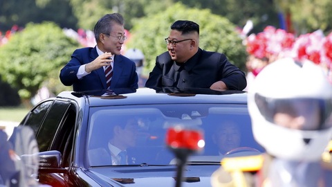 金正恩会晤文在寅：说朝美首脑会谈全是您的功劳也不为过