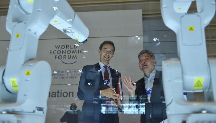 【直击达沃斯】埃森哲余进：未来五年间 AI的应用或将使企业员工规模增长10%