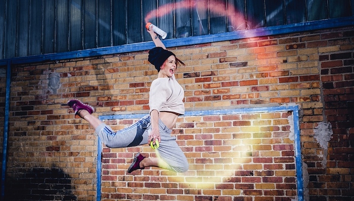 欧莱雅对95后毕业生说：你别动，我来找你