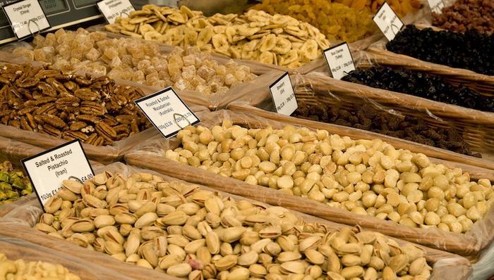 坚果,三只松鼠、洽洽食品、良品铺子、来伊份