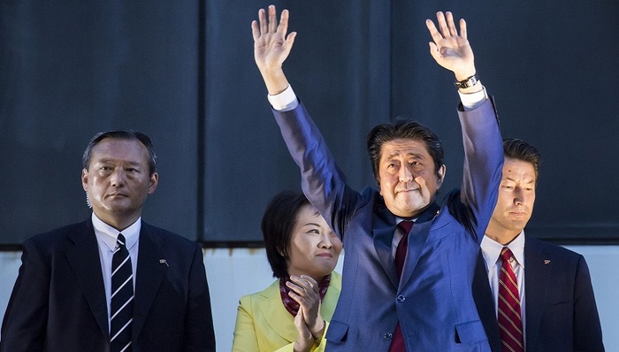 安倍晋三,日本