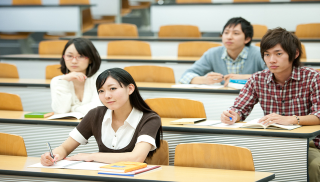 日本一高校学费超标涨价 中国留学生“压力山大”