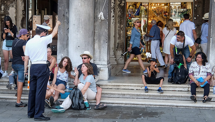 天下故事,惊奇的发现