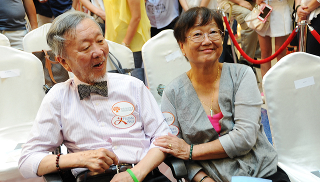 诺贝尔物理学奖得主、“光纤之父”高锟离世，享年84岁