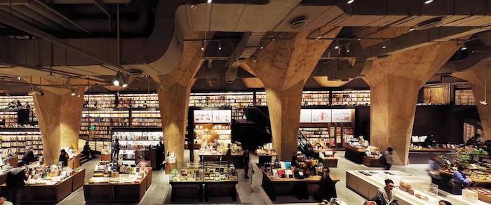 精神地标还是城市歇脚地？关于实体书店的未来，我们请教了来自不同国家的实践者