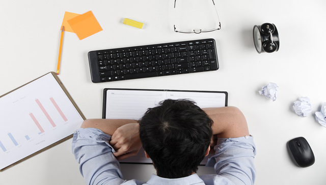 成年生活的最大谜团：为什么伏案工作后，回家感觉精疲力竭