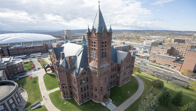 美国大学又双叒叕涨价了，20年内学费暴涨243%