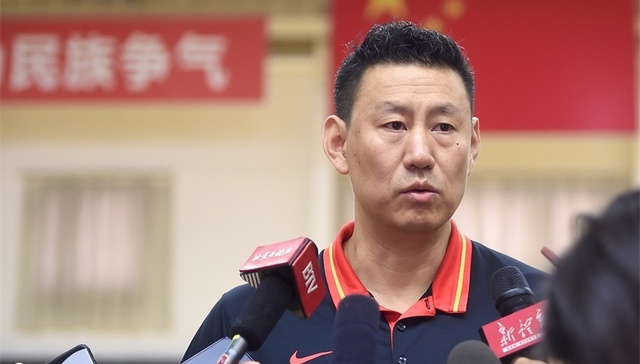李楠谈新一届国家队组建 机会平等意愿为先