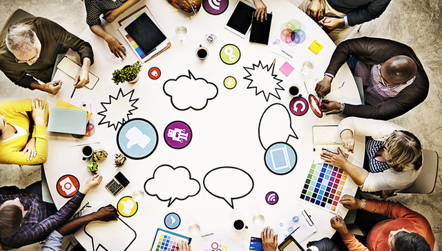 社区转型,支付宝,GMV,Acfun,QuestMobile,知乎,豆瓣,中国企业家,点评,明星网