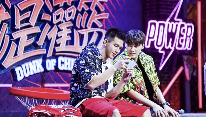 篮球,,,街球,压哨三分,篮球规则,综艺节目,篮球比赛,篮球少年,篮球训练,三分球