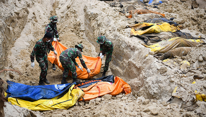 抗灾,人数升,人遇难,海啸袭击,发言人,印尼,强震,引发海啸,10月,2004年