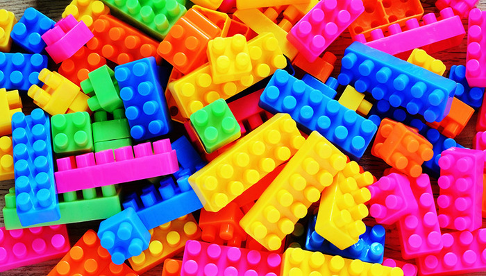 玩具,智能玩具,早教,Euromonitor,智能产品,IP,玩具企业,家长,玩具行业,乐高