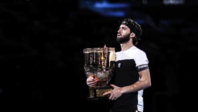 格鲁吉亚黑马问鼎中网男单桂冠 沃兹尼亚奇时隔8年再登顶